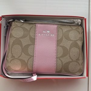Coach Corner Zip Wristlet - pink